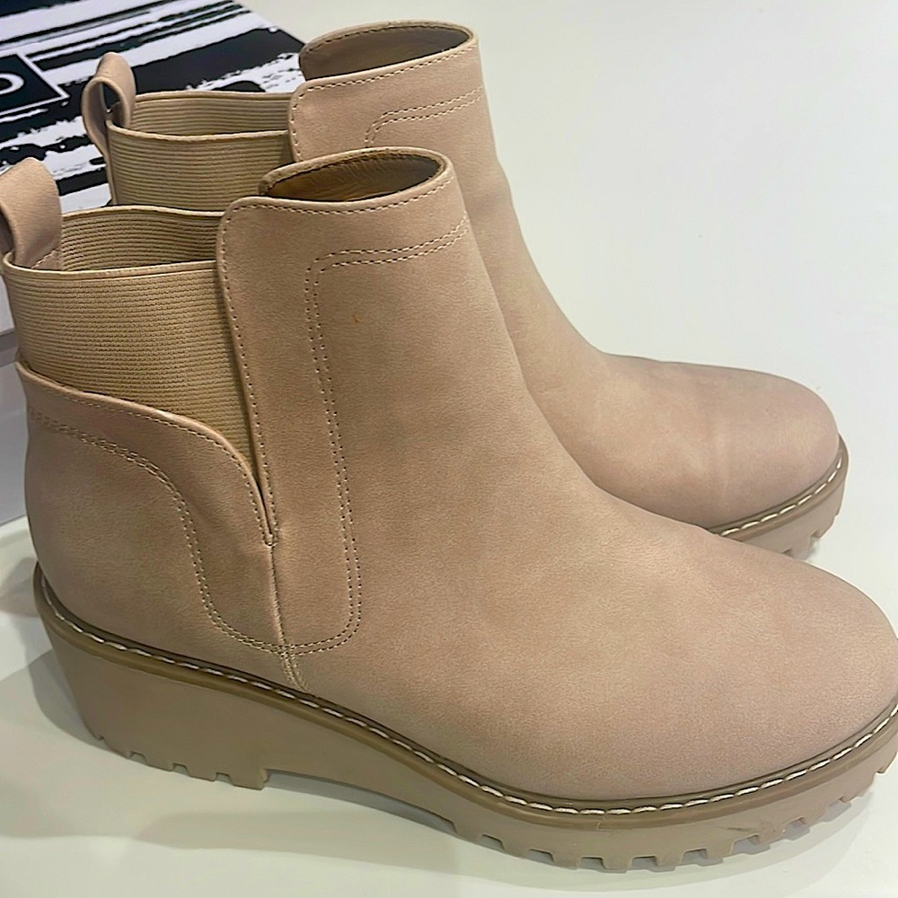 Dolce Vita Women’s boots